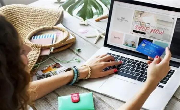 درآمد آنلاین شاپ‌ها چقدر است