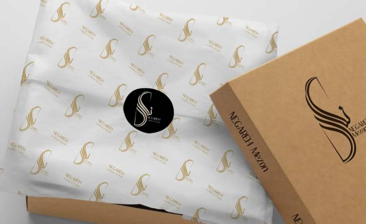 پوشاکی که از پشت پیشخوان به فروش می‌رسند