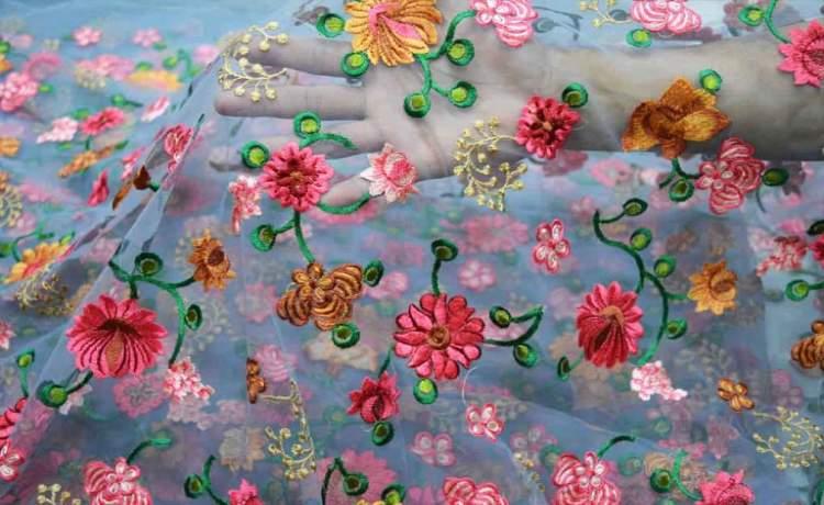 خصوصیات پارچه خامه دوزی