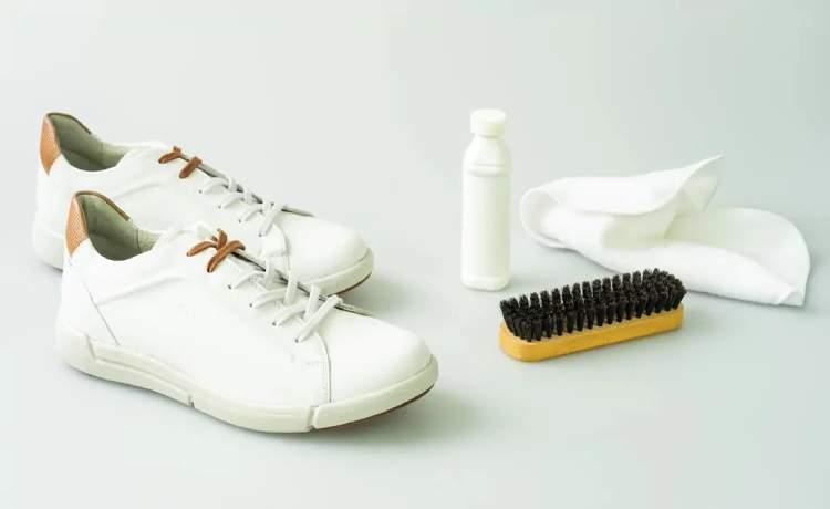 تمیز کردن کفش سفید با جوش شیرین و سرکه