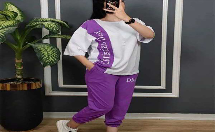 استایل مناسب باشگاه با بلوز و شلوار