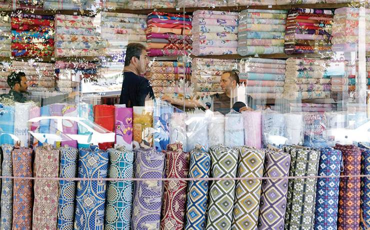 تفاوت قماش فروشی و بزازی چیست