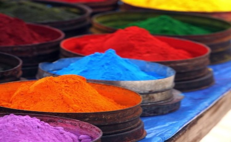 اهمیت رنگ شناسی در صنعت نساجی