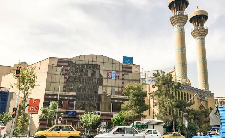 مرکز خرید مانتو میدان فاطمی