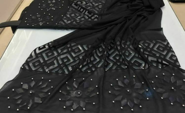 معرفی استایل با شال مشکی