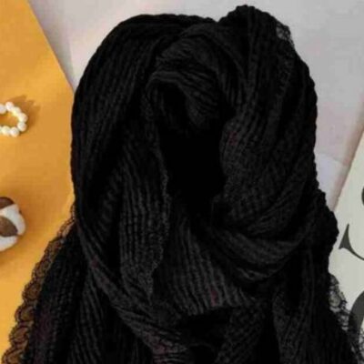 ۳ مدل استایل با شال مشکی که هیچ‌وقت تکراری نمی‌شود