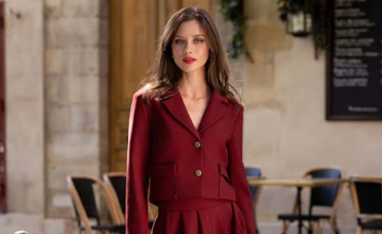 استایل پاییزی با رنگ زرشکی