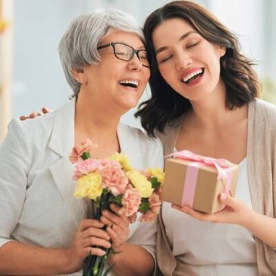 معرفی 20 ایده کادو روز مادر