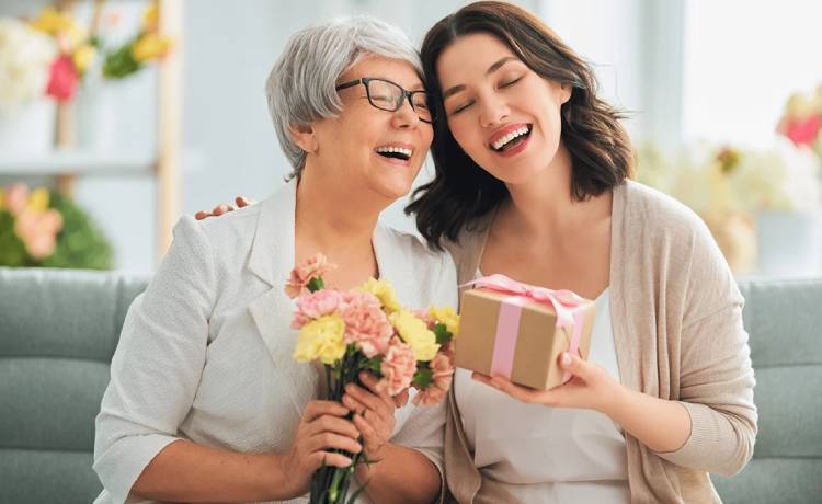 معرفی 20 ایده کادو روز مادر