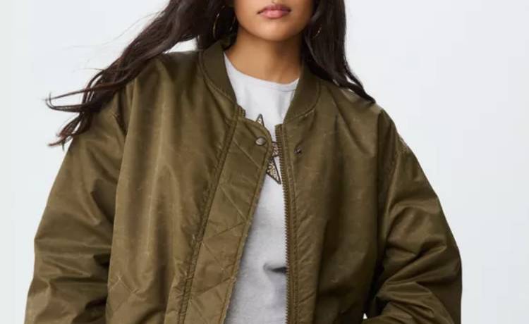 بامبر جکت دخترانه چیست