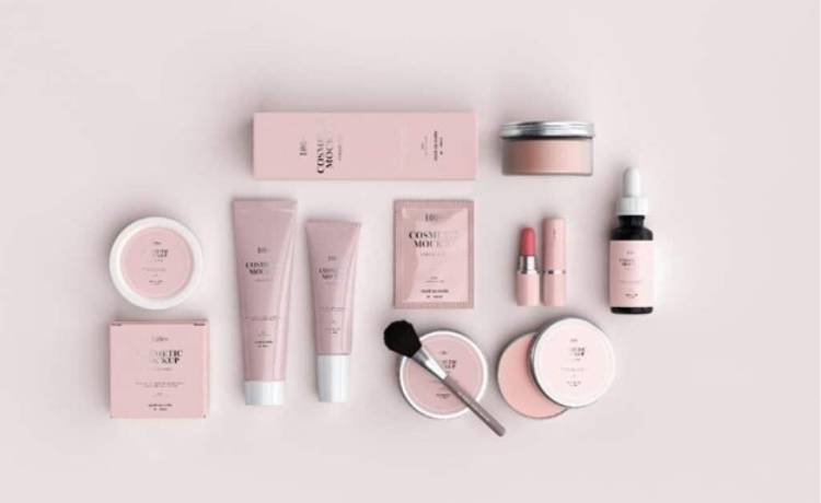 ست آرایشی مینی‌مال و کاربردی کادو روز زن