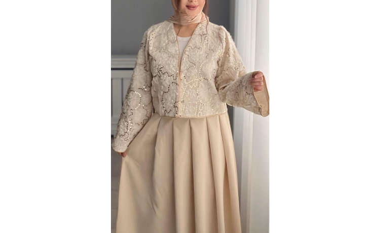 کت و دامن کرم یا رنگ‌های نود