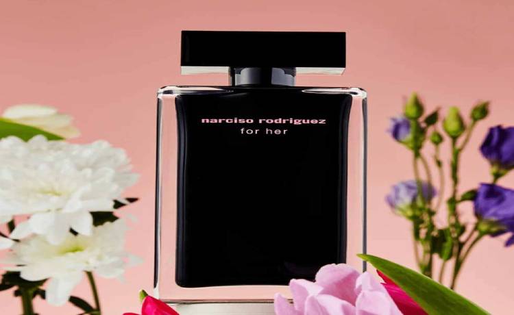 بهترین عطر زنانه با پخش بوی عالی نارسیسو رودریگز فور هر