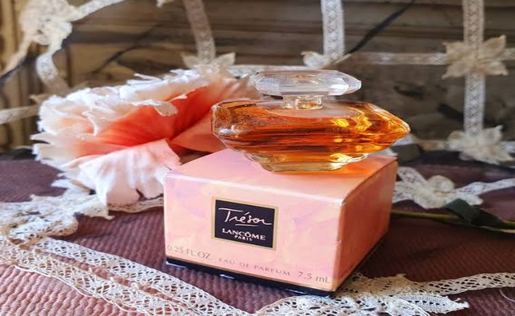 اسامی عطرهای معروف زنانه لانکوم ترزور