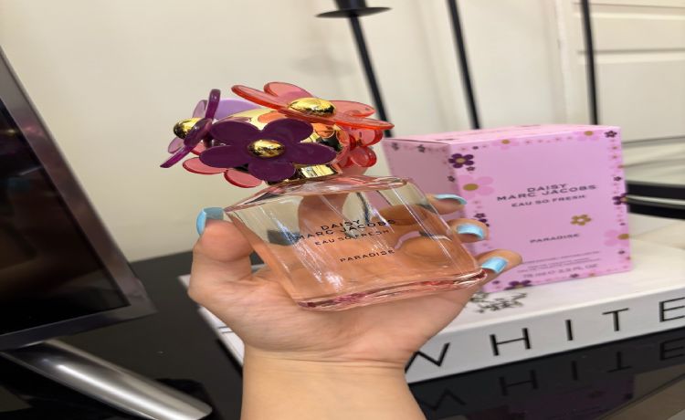 اسامی عطرهای معروف زنانه مارک جاکوبز دیزی