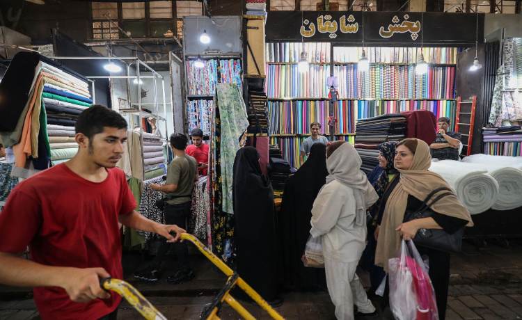 پارچه فروشی در پانزده خرداد