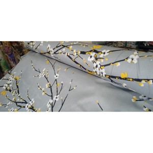 خرید اینترنتی پارچه روتختی ملافه ای ملحفه روتشکی پرده طرح شکوفه طوسی