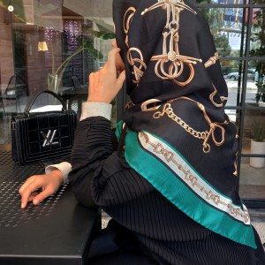 خرید آنلاین روسری طرحدار
