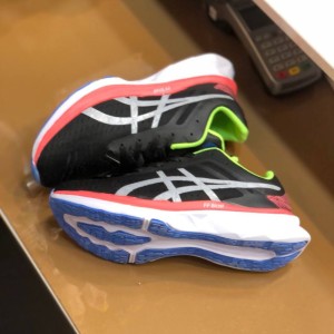 خرید آنلاین کفش اسیکس طرح نیو فیس زیره مخصوص رنگ مشکی