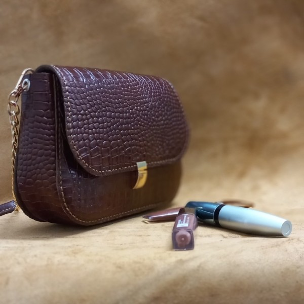 کیف رو دوشی زنانه با چرم طبیعی (دستدوز)